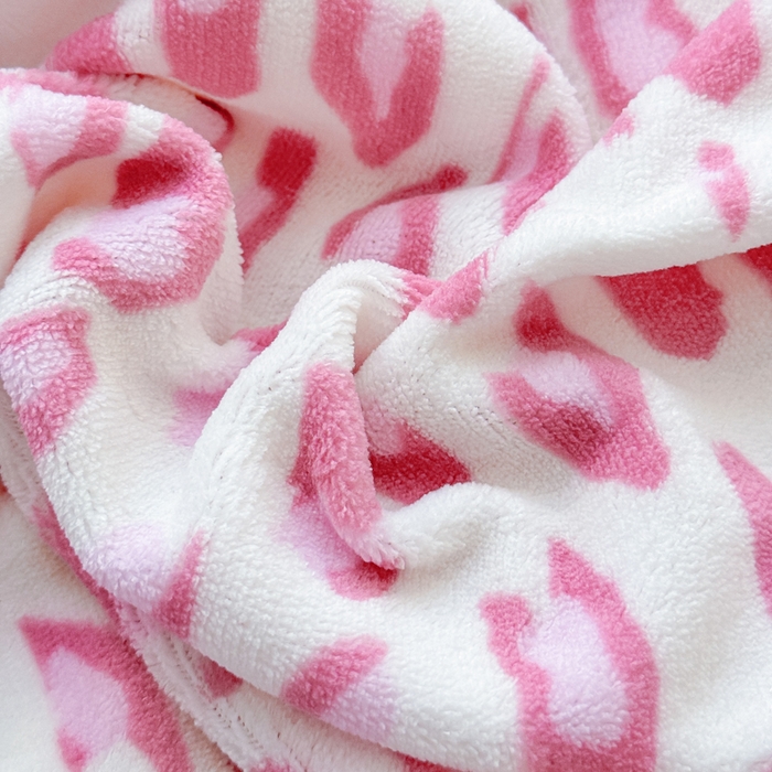 91家纺网 家纺一手货源 找家纺 仟网汇 2025新款直播热款跑量牛奶绒印花款四件套 粉豹纹