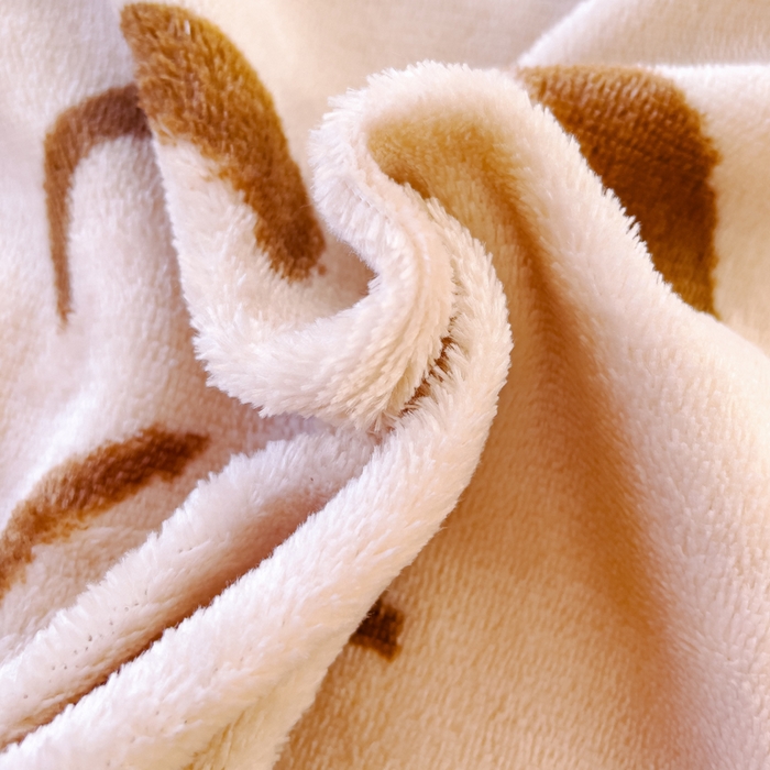 91家纺网 家纺一手货源 找家纺 仟网汇 2025新款直播热款跑量牛奶绒印花款四件套 可爱熊咖