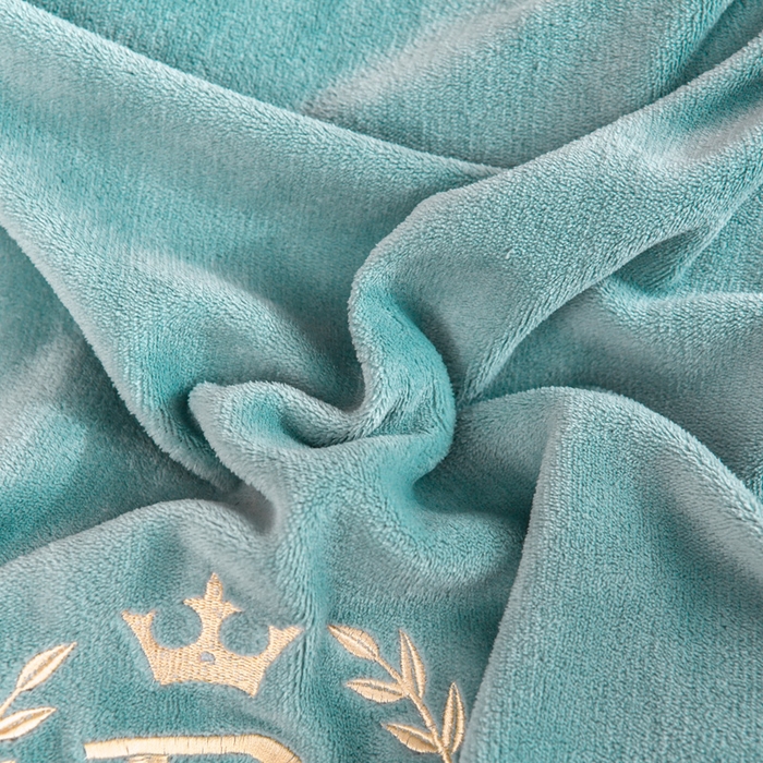 91家纺网 家纺一手货源 找家纺 仟网汇 2025热款轻奢贵族风蕾丝立体刺绣高克重牛奶绒四件套金貂绒法莱绒 翡翠绿