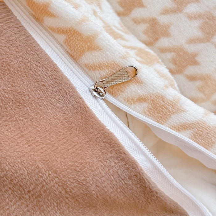 91家纺网 家纺一手货源 找家纺 仟网汇 2025新款直播热款跑量牛奶绒印花款四件套 腊肠狗