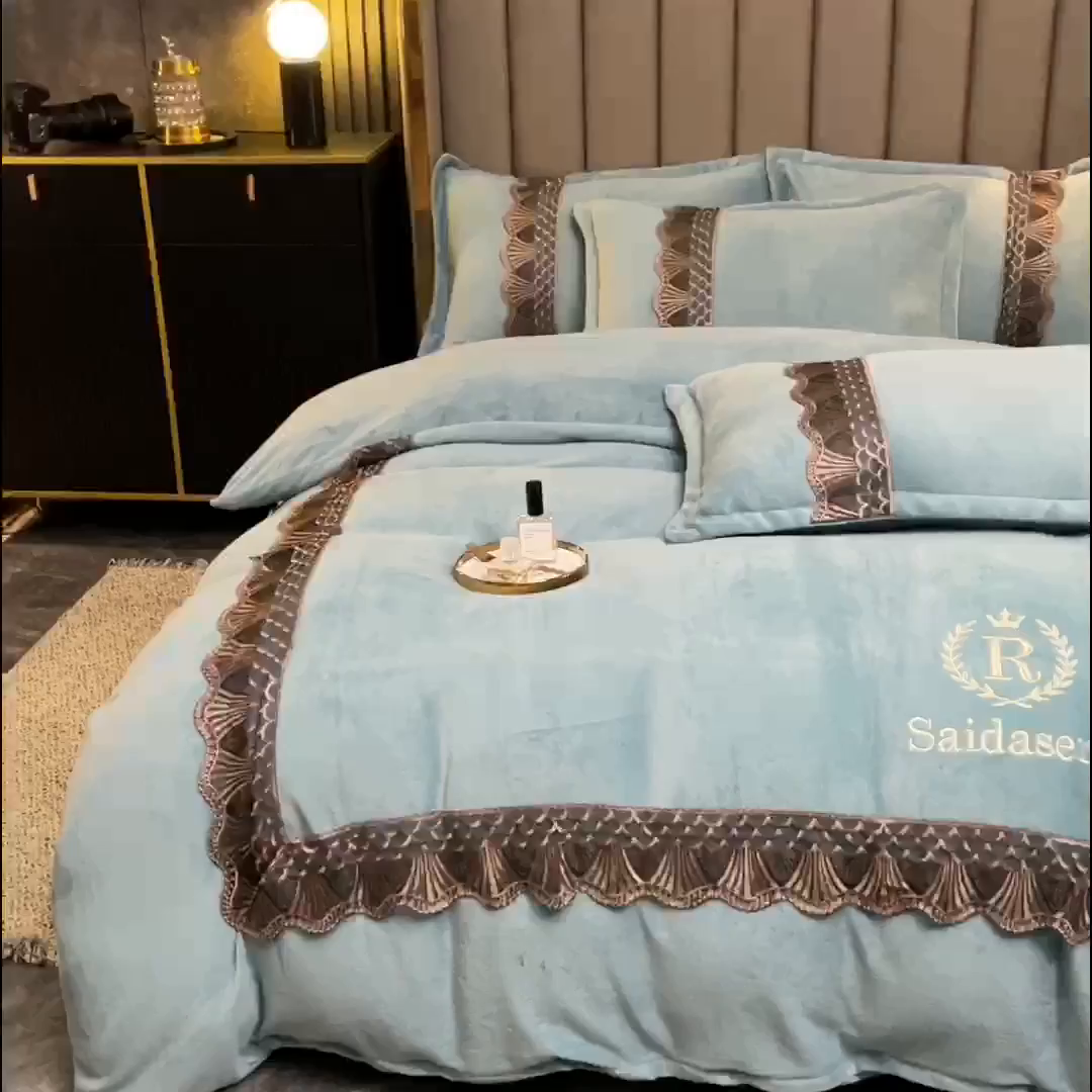 91家纺网 家纺一手货源 找家纺 仟网汇 2025热款轻奢贵族风蕾丝立体刺绣高克重牛奶绒四件套金貂绒法莱绒 翡翠绿