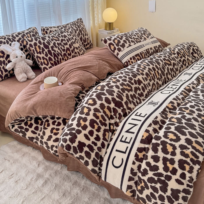 91家纺网 家纺一手货源 找家纺 仟网汇 2025新款直播热款跑量牛奶绒印花款四件套 轻奢豹纹