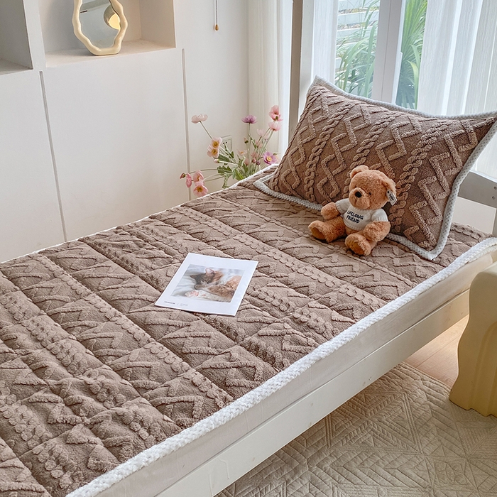 91家纺网 家纺一手货源 找家纺 （总）凌云家纺 2025新款牛奶绒塔芙蓉学生宿舍单人冬天加绒加厚床垫软垫