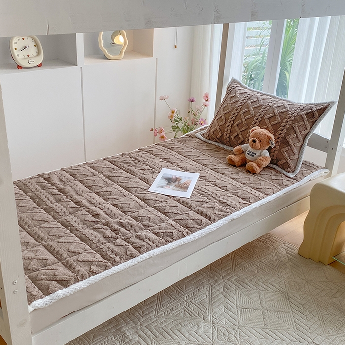 91家纺网 家纺一手货源 找家纺 凌云家纺 2025新款牛奶绒塔芙蓉学生宿舍单人冬天加绒加厚床垫软垫 卡其