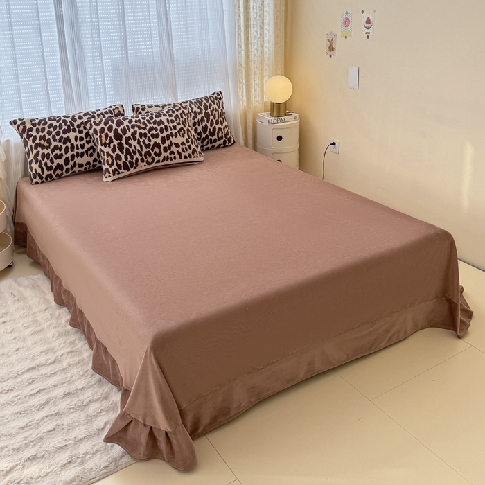 91家纺网 家纺一手货源 找家纺 仟网汇 2025新款直播热款跑量牛奶绒印花款四件套 轻奢豹纹