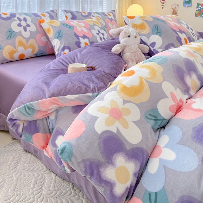 91家纺网 家纺一手货源 找家纺 仟网汇 2025新款直播热款跑量牛奶绒印花款四件套 太阳花