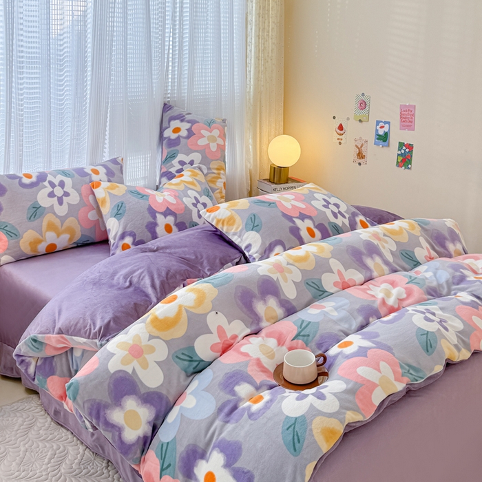 91家纺网 家纺一手货源 找家纺 仟网汇 2025新款直播热款跑量牛奶绒印花款四件套 太阳花