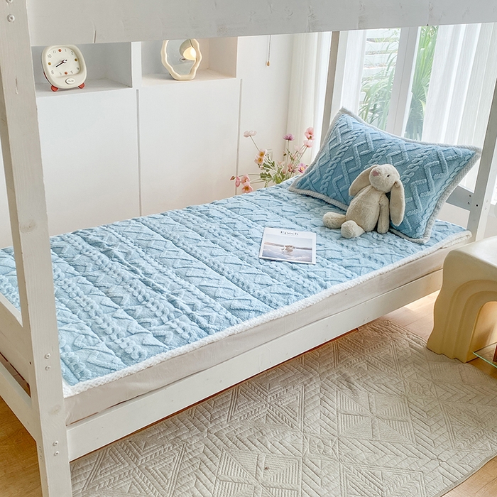 91家纺网 家纺一手货源 找家纺 凌云家纺 2025新款牛奶绒塔芙蓉学生宿舍单人冬天加绒加厚床垫软垫 天蓝色