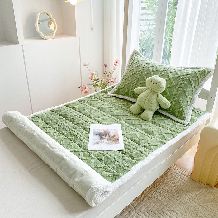 91家纺网 家纺一手货源 找家纺 凌云家纺 2025新款牛奶绒塔芙蓉学生宿舍单人冬天加绒加厚床垫软垫 茶绿色