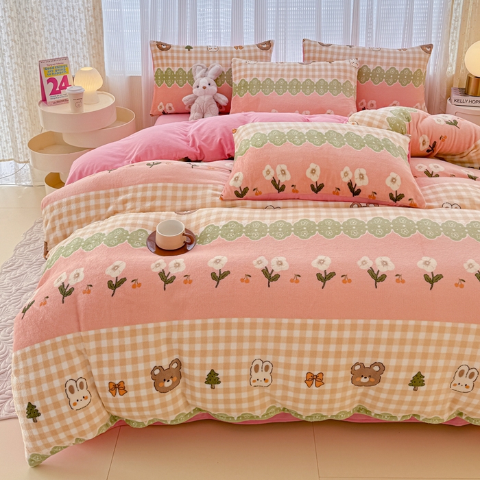 91家纺网 家纺一手货源 找家纺 仟网汇 2025新款直播热款跑量牛奶绒印花款四件套 小游园