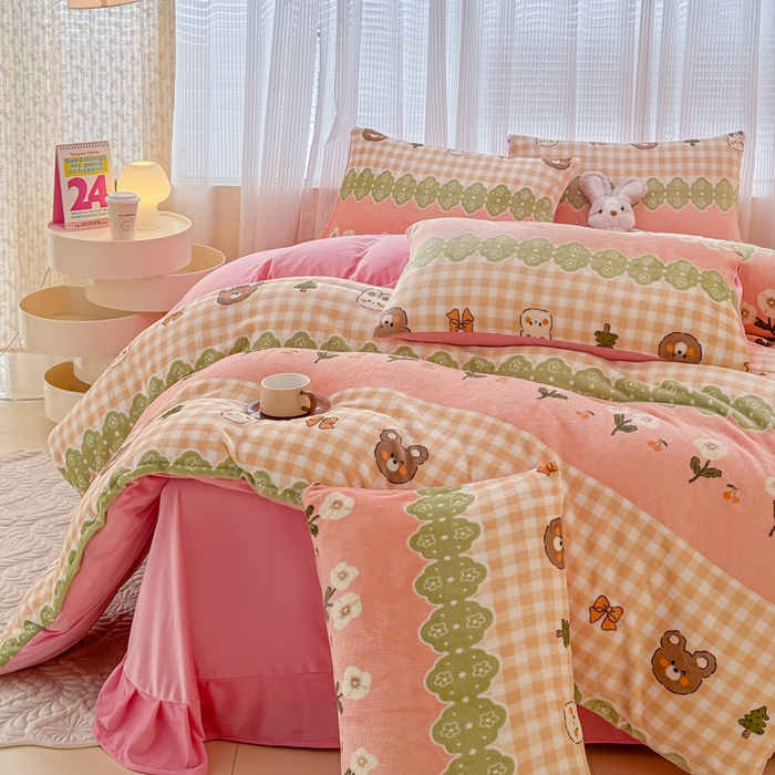 91家纺网 家纺一手货源 找家纺 仟网汇 2025新款直播热款跑量牛奶绒印花款四件套 小游园