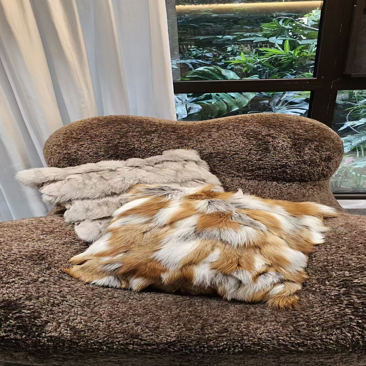 91家纺网 家纺一手货源 找家纺 [91家纺网精选] 芬兰狐狸毛抱枕