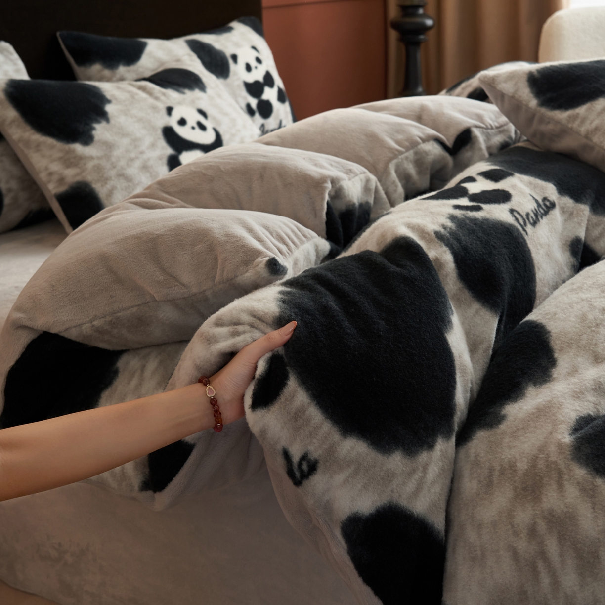 91家纺网 家纺一手货源 找家纺 （总）晨曦家纺 2025新款加厚加绒羊驼绒四件套牛奶绒四件套