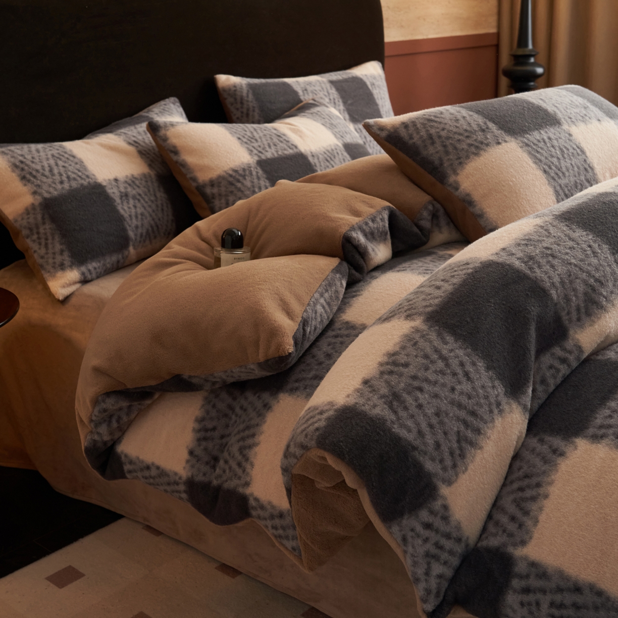 91家纺网 家纺一手货源 找家纺 晨曦家纺 2025新款加厚加绒羊驼绒四件套牛奶绒四件套 雅致