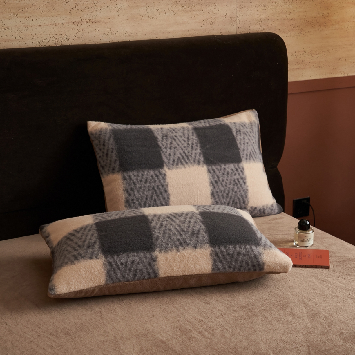 91家纺网 家纺一手货源 找家纺 晨曦家纺 2025新款加厚加绒羊驼绒四件套牛奶绒四件套 雅致