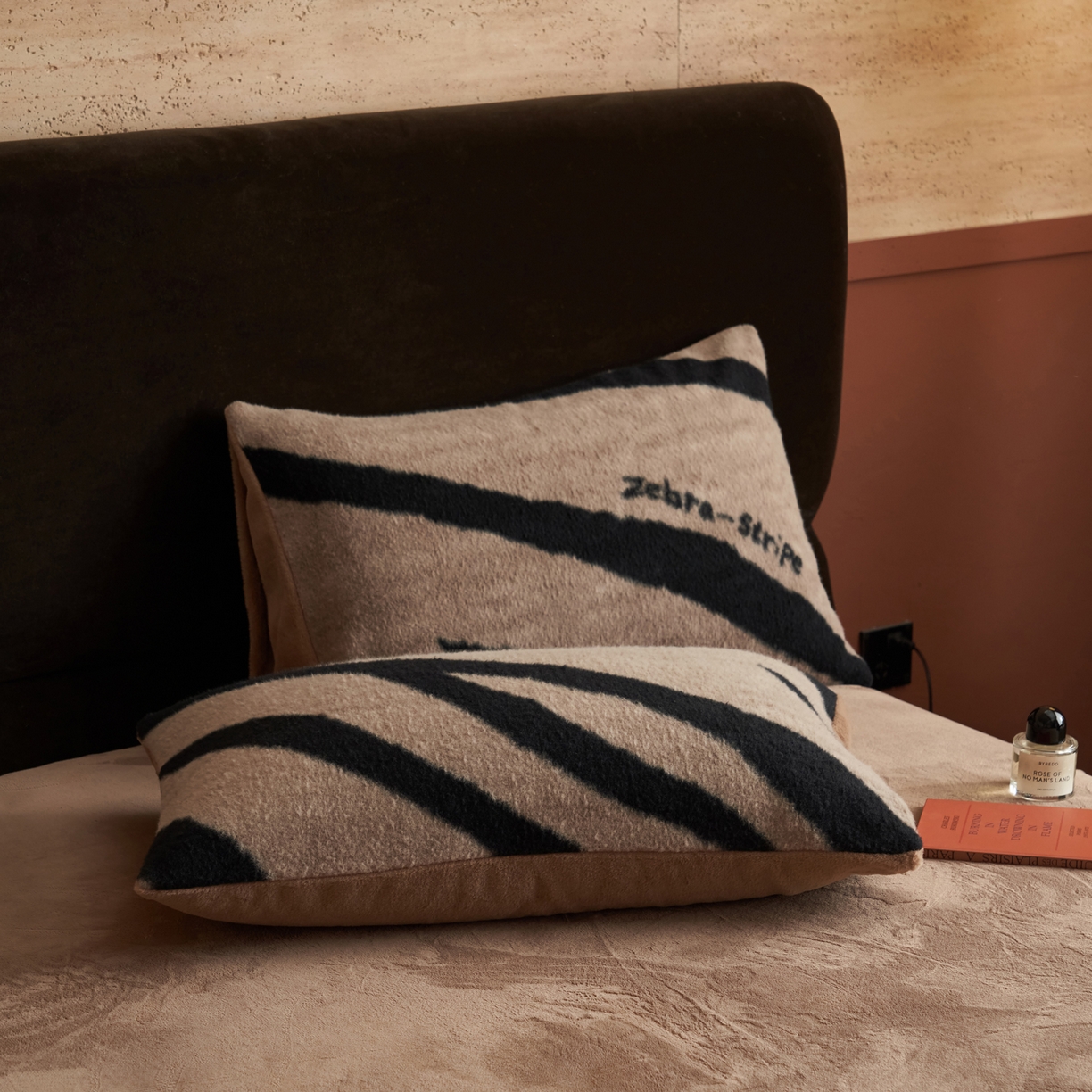 91家纺网 家纺一手货源 找家纺 晨曦家纺 2025新款加厚加绒羊驼绒四件套牛奶绒四件套 岁月流金-咖