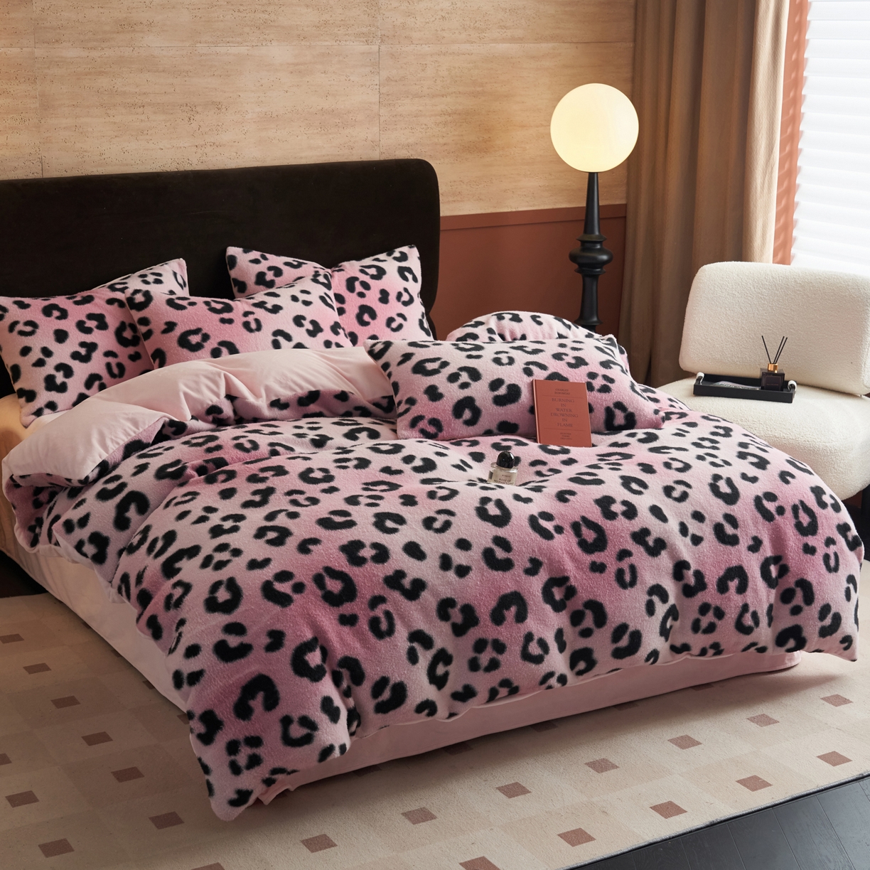 91家纺网 家纺一手货源 找家纺 晨曦家纺 2025新款加厚加绒羊驼绒四件套牛奶绒四件套 豹纹-粉