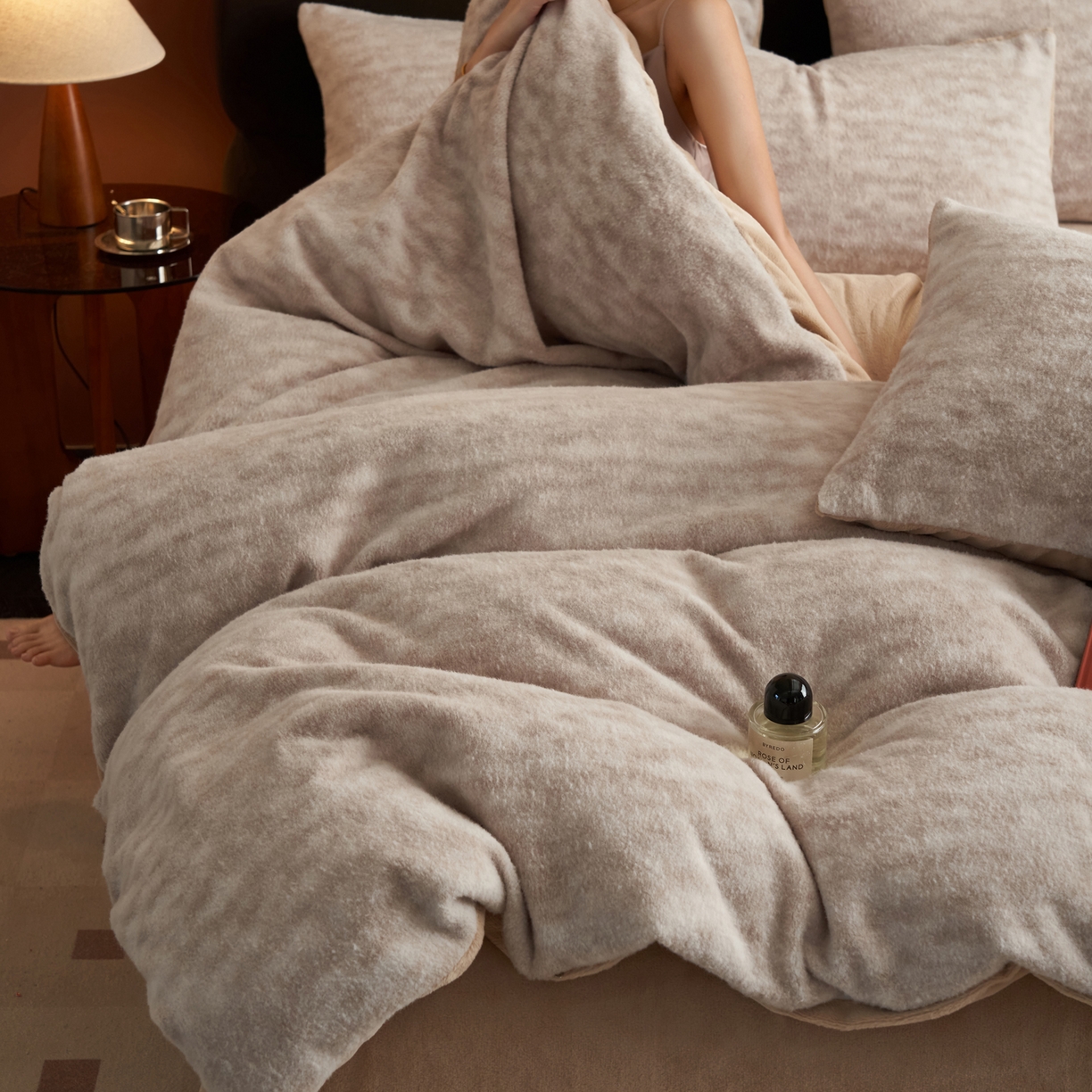 91家纺网 家纺一手货源 找家纺 晨曦家纺 2025新款加厚加绒羊驼绒四件套牛奶绒四件套 如歌