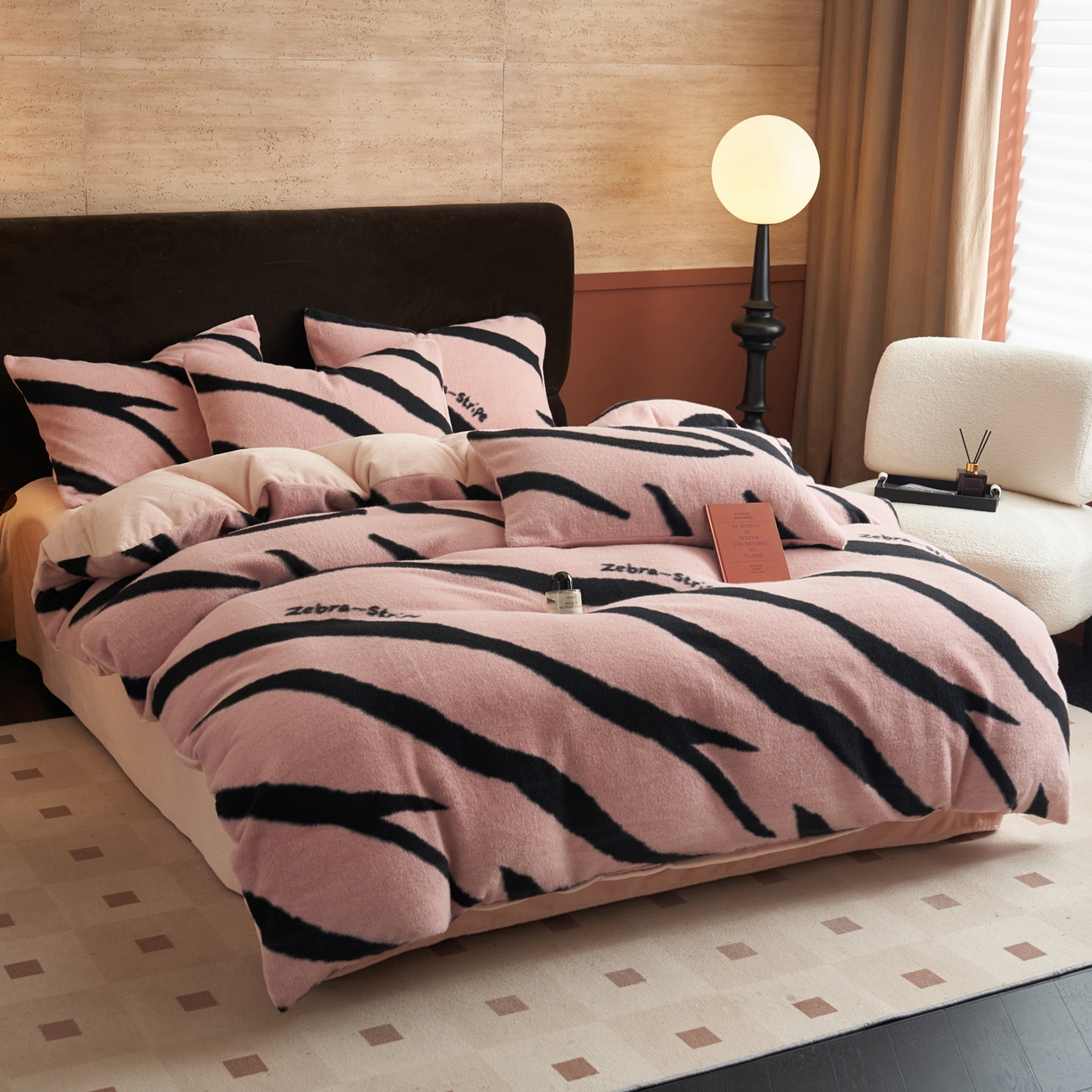 91家纺网 家纺一手货源 找家纺 晨曦家纺 2025新款加厚加绒羊驼绒四件套牛奶绒四件套 岁月流金-粉