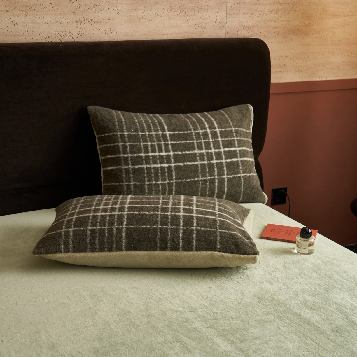 91家纺网 家纺一手货源 找家纺 晨曦家纺 2025新款加厚加绒羊驼绒四件套牛奶绒四件套 年华-奶昔绿