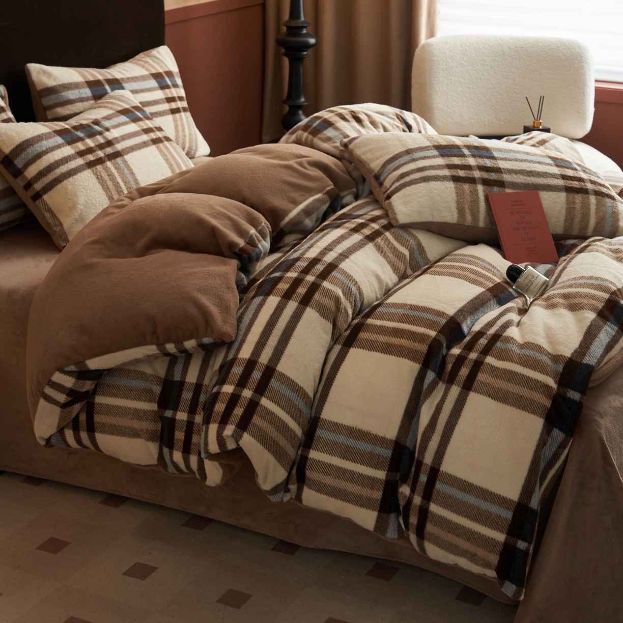 91家纺网 家纺一手货源 找家纺 晨曦家纺 2025新款加厚加绒羊驼绒四件套牛奶绒四件套 素影格