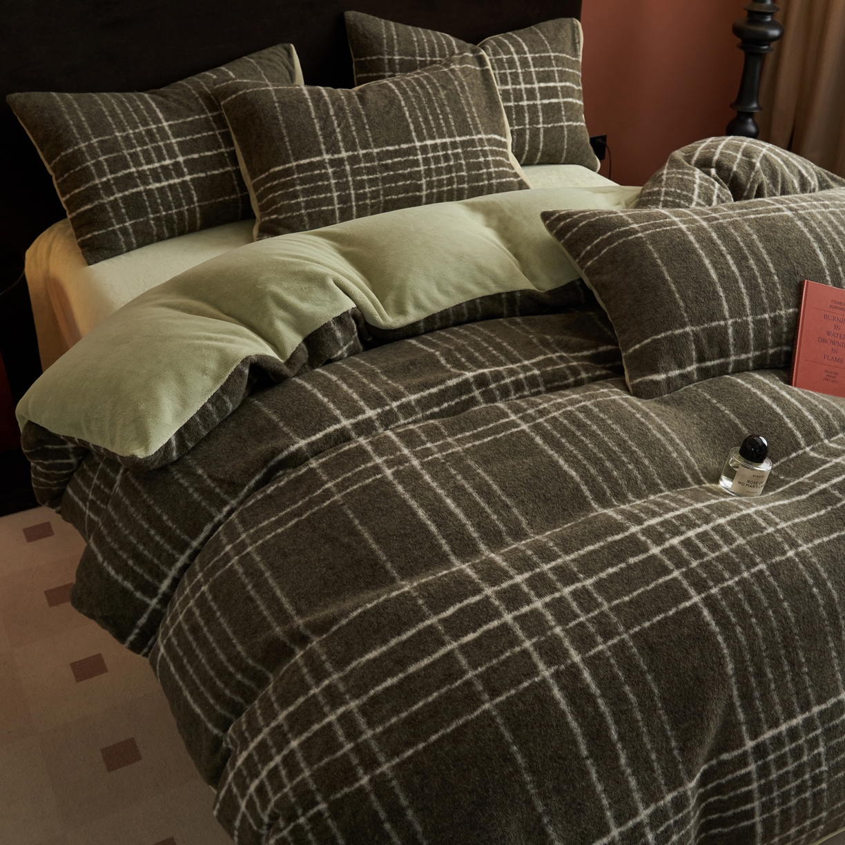 91家纺网 家纺一手货源 找家纺 晨曦家纺 2025新款加厚加绒羊驼绒四件套牛奶绒四件套 年华-奶昔绿