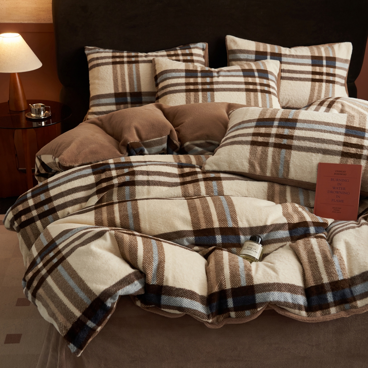 91家纺网 家纺一手货源 找家纺 晨曦家纺 2025新款加厚加绒羊驼绒四件套牛奶绒四件套 素影格