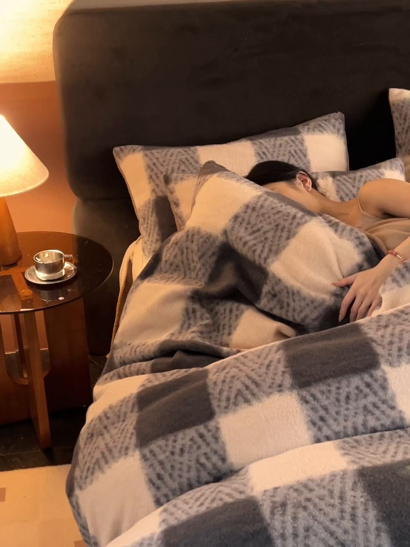 91家纺网 家纺一手货源 找家纺 （总）晨曦家纺 2025新款加厚加绒羊驼绒四件套牛奶绒四件套