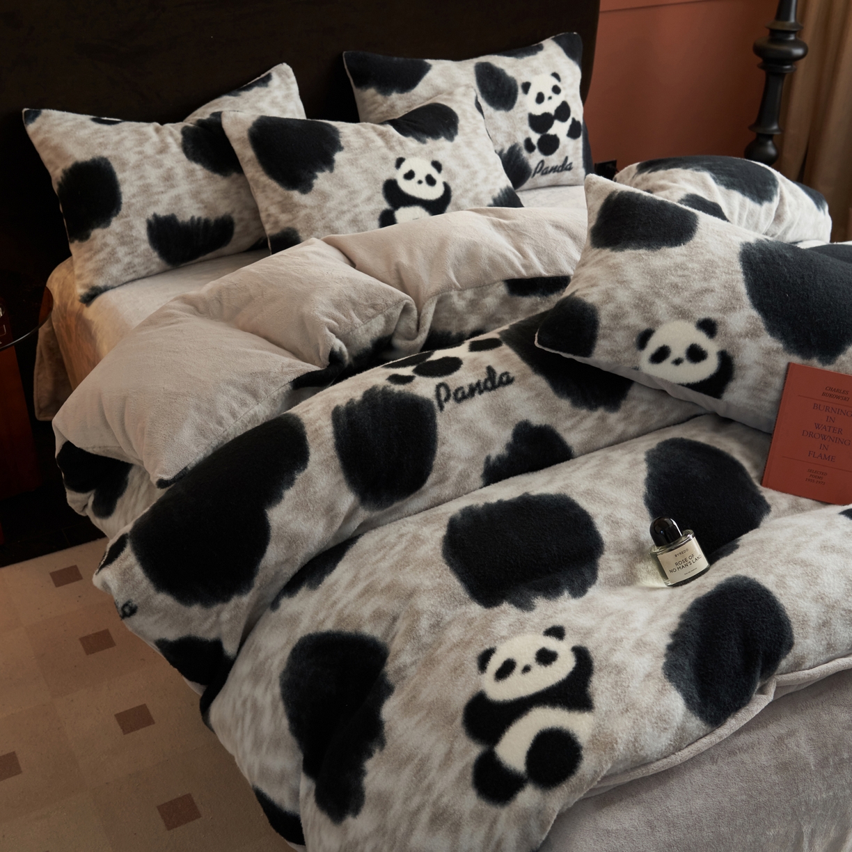 91家纺网 家纺一手货源 找家纺 晨曦家纺 2025新款加厚加绒羊驼绒四件套牛奶绒四件套 熊猫潘达