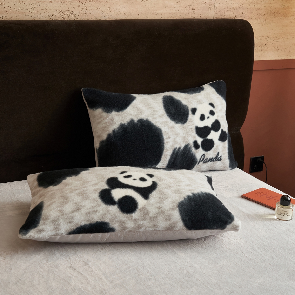 91家纺网 家纺一手货源 找家纺 晨曦家纺 2025新款加厚加绒羊驼绒四件套牛奶绒四件套 熊猫潘达