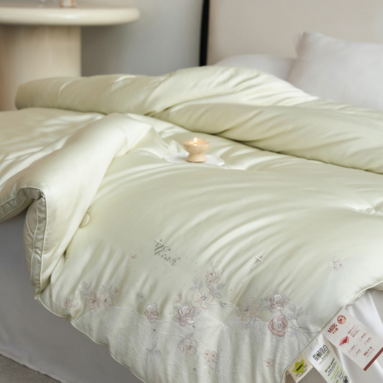 91家纺网 家纺一手货源 找家纺 玖玖爱家纺 2025新款蚕皙暖意绣花被被子被芯 青雅绿