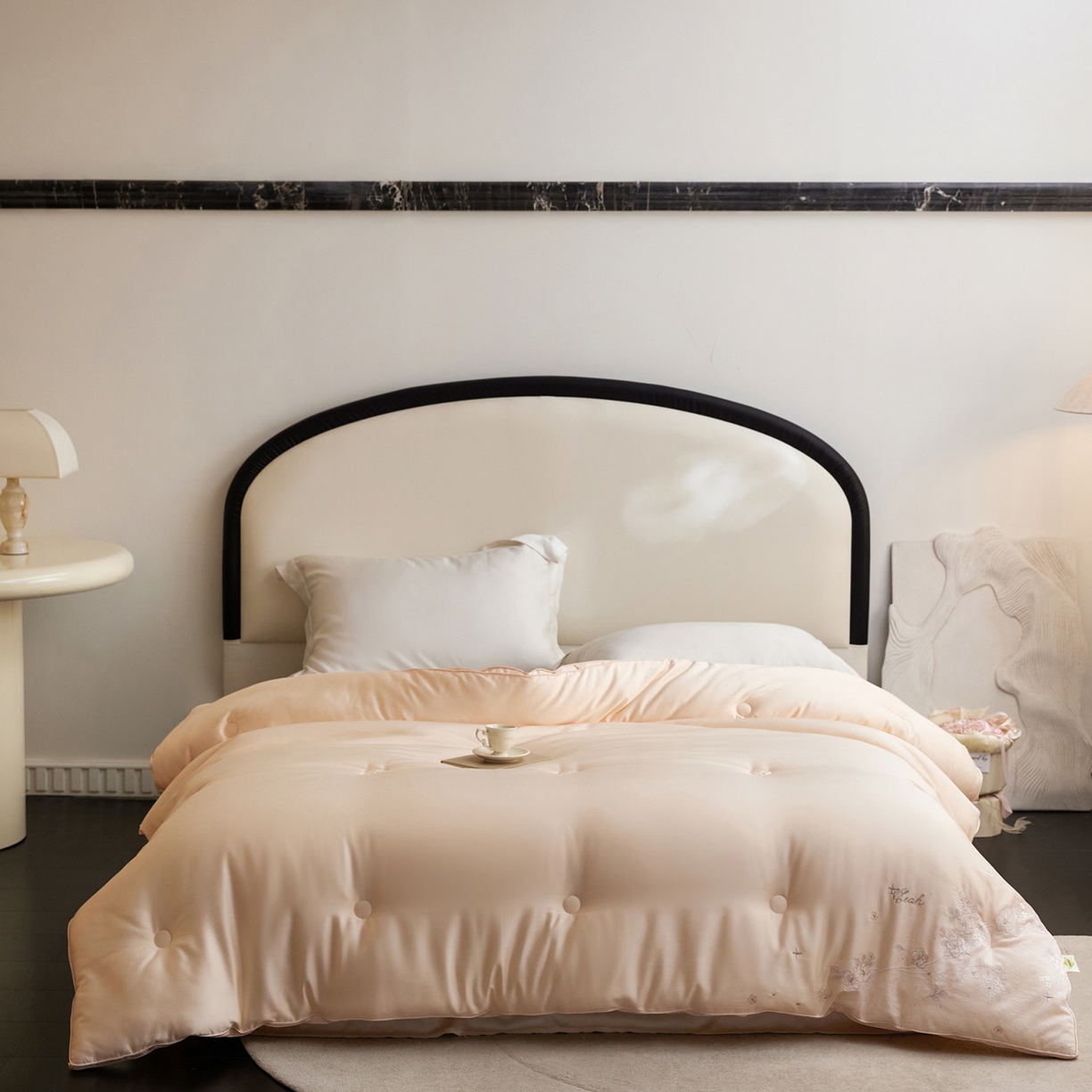 91家纺网 家纺一手货源 找家纺 （总）玖玖爱家纺 2025新款蚕皙暖意绣花被被子被芯