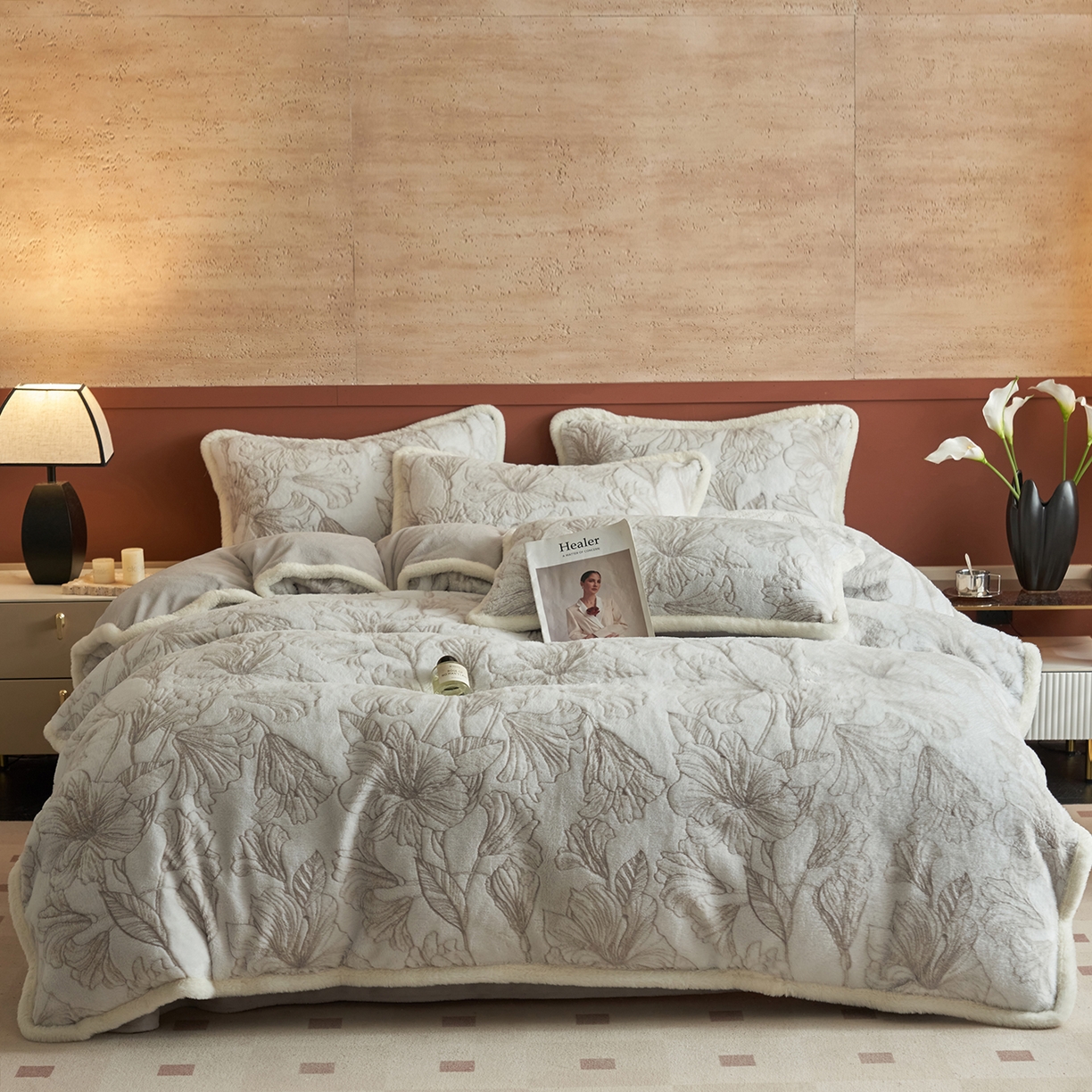 91家纺网 家纺一手货源 找家纺 晨曦家纺 2025新款高克重兔毛绒浪花四件套牛奶绒四件套兔毛边床品 毕加索