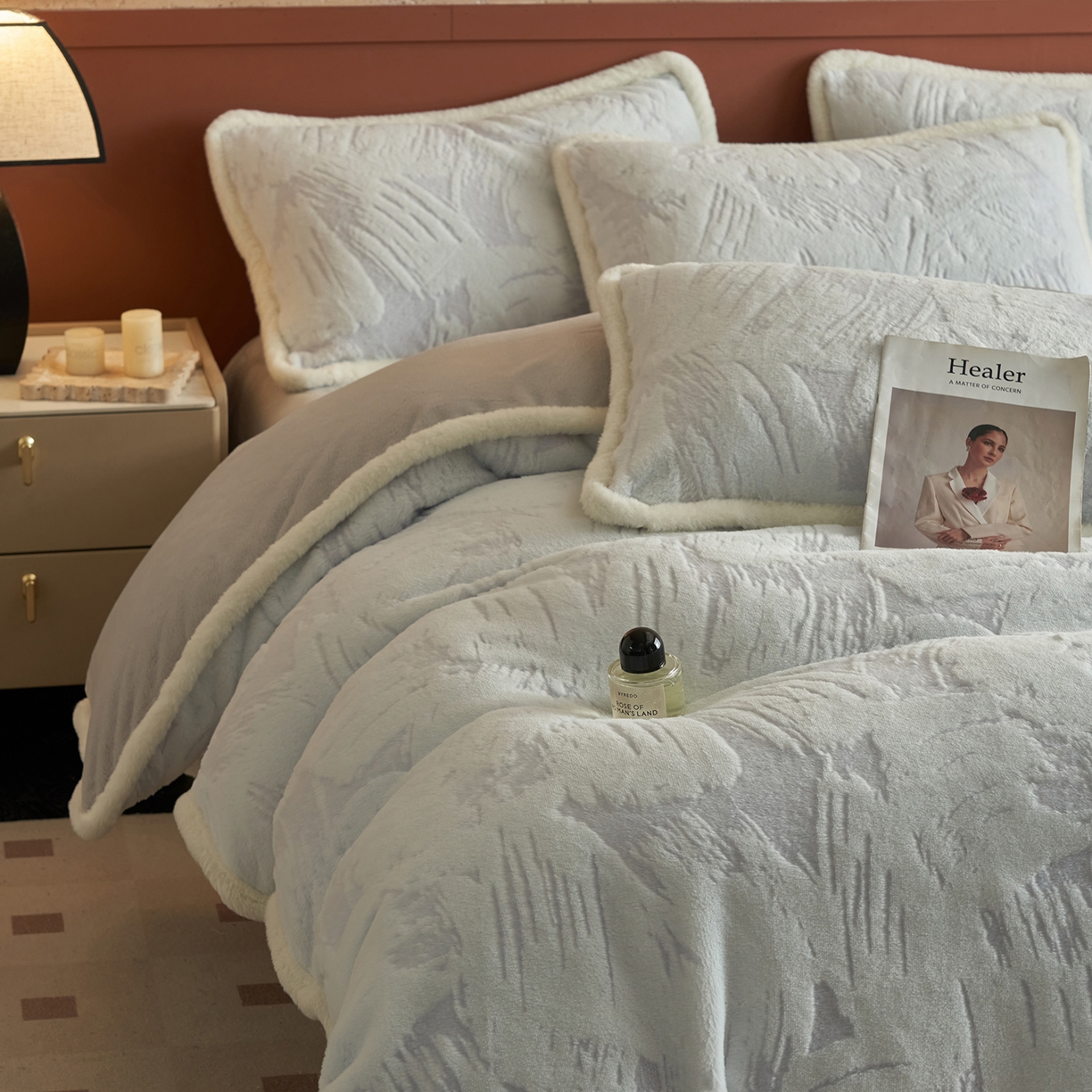 91家纺网 家纺一手货源 找家纺 晨曦家纺 2025新款高克重兔毛绒浪花四件套牛奶绒四件套兔毛边床品 莫奈花廊