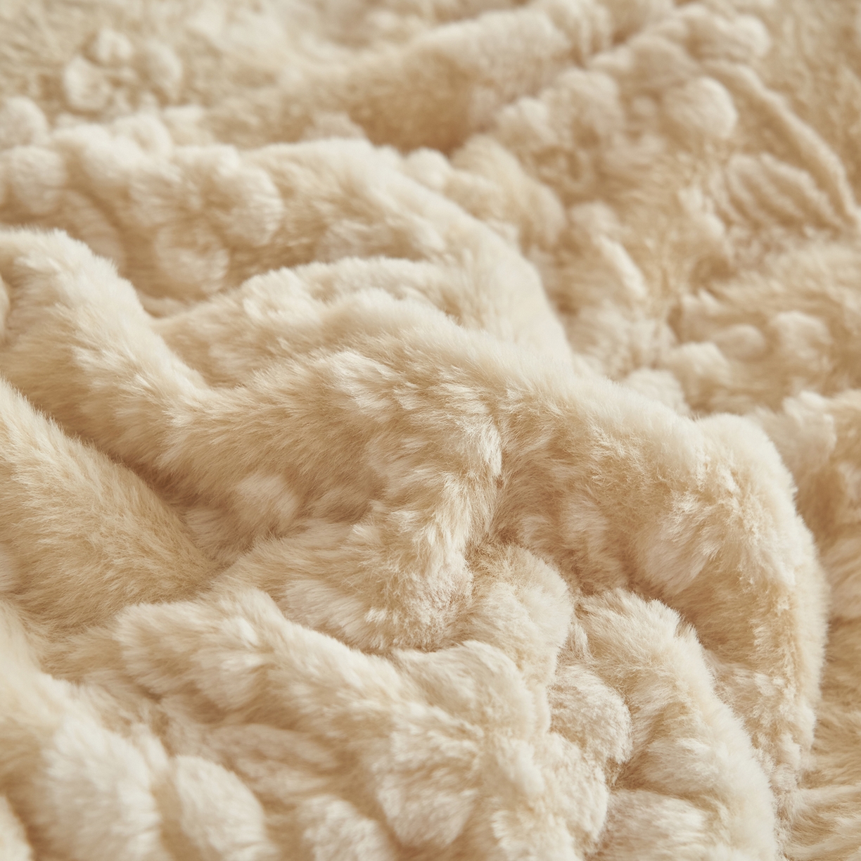 91家纺网 家纺一手货源 找家纺 晨曦家纺 2025新款高克重兔毛绒浪花四件套牛奶绒四件套兔毛边床品 兰铃花语