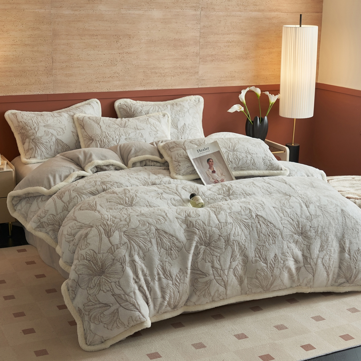 91家纺网 家纺一手货源 找家纺 晨曦家纺 2025新款高克重兔毛绒浪花四件套牛奶绒四件套兔毛边床品 毕加索