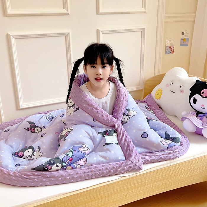 91家纺网 家纺一手货源 找家纺 鱼宝 2025新款三丽鸥针织棉豆豆被 汽车库洛米