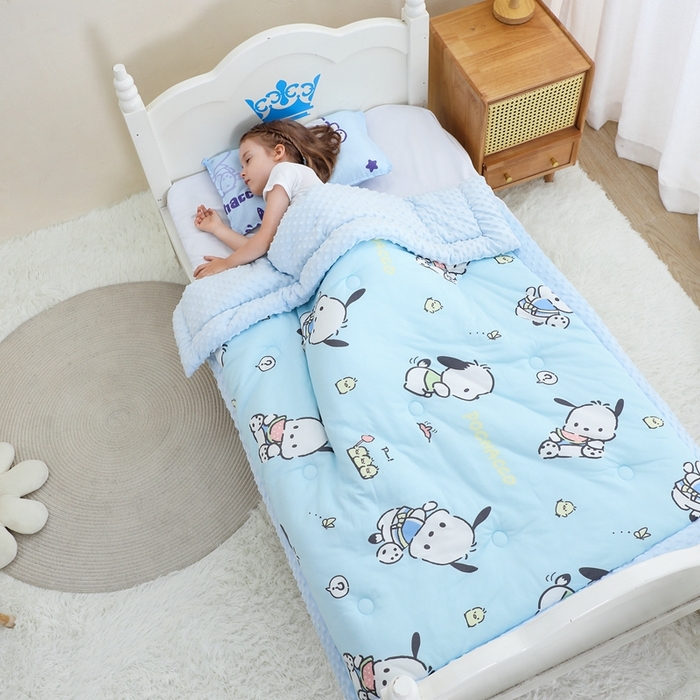 91家纺网 家纺一手货源 找家纺 鱼宝 2025新款三丽鸥针织棉豆豆被 调皮帕恰狗