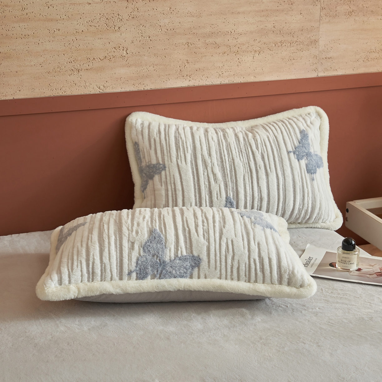 91家纺网 家纺一手货源 找家纺 晨曦家纺 2025新款高克重兔毛绒浪花四件套牛奶绒四件套兔毛边床品 舞后