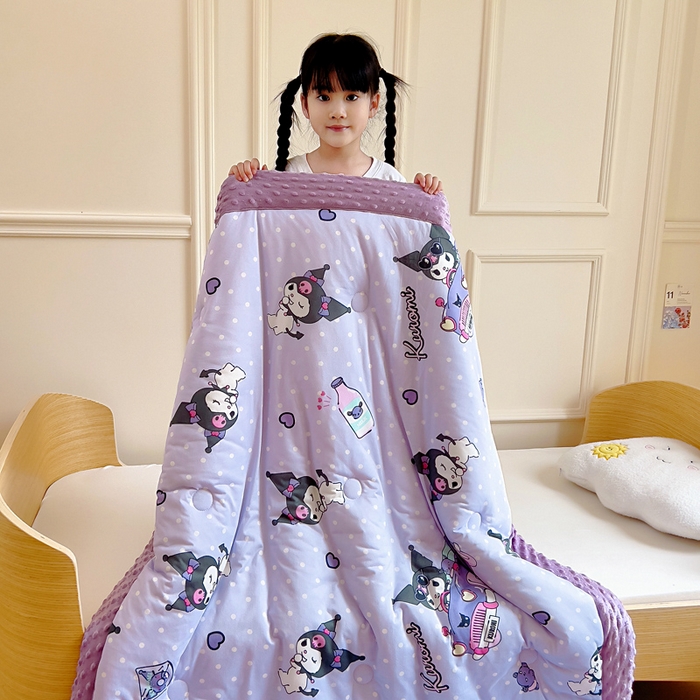 91家纺网 家纺一手货源 找家纺 鱼宝 2025新款三丽鸥针织棉豆豆被 汽车库洛米