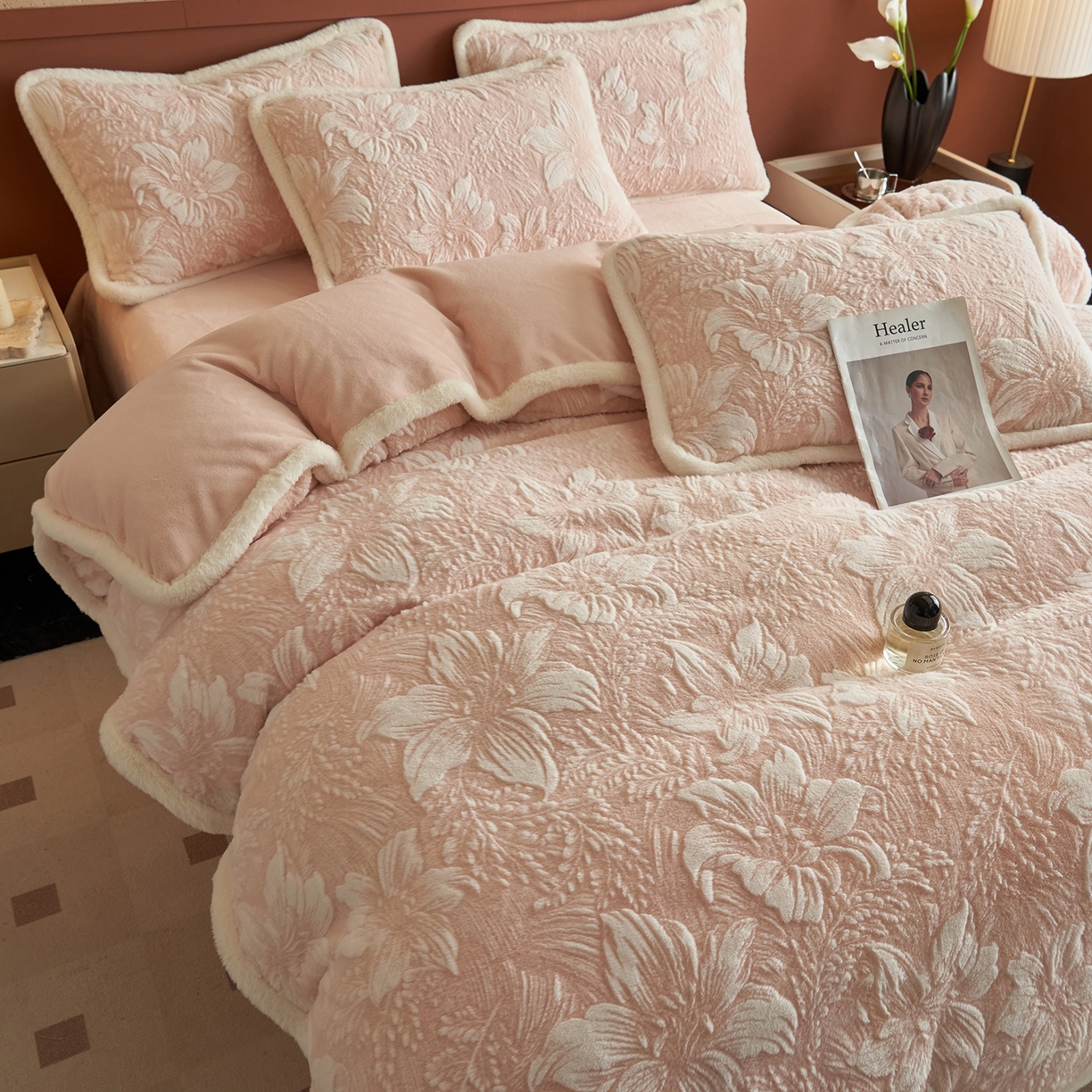 91家纺网 家纺一手货源 找家纺 晨曦家纺 2025新款高克重兔毛绒浪花四件套牛奶绒四件套兔毛边床品 初恋