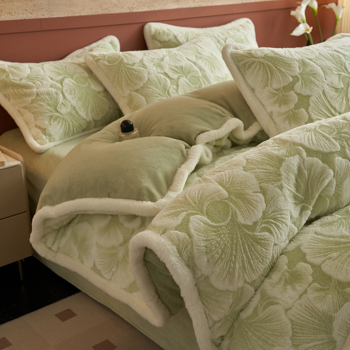 91家纺网 家纺一手货源 找家纺 晨曦家纺 2025新款高克重兔毛绒浪花四件套牛奶绒四件套兔毛边床品 约瑟芬