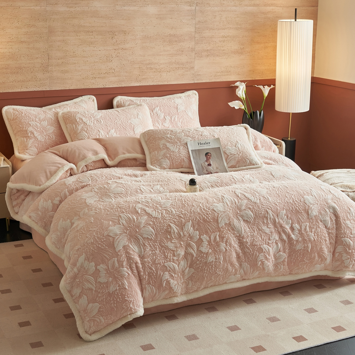 91家纺网 家纺一手货源 找家纺 晨曦家纺 2025新款高克重兔毛绒浪花四件套牛奶绒四件套兔毛边床品 初恋