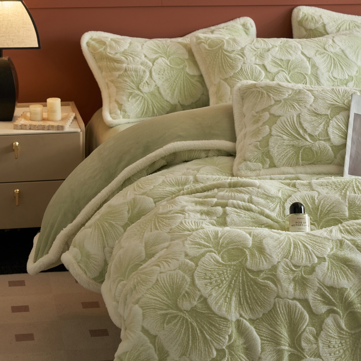 91家纺网 家纺一手货源 找家纺 晨曦家纺 2025新款高克重兔毛绒浪花四件套牛奶绒四件套兔毛边床品 约瑟芬