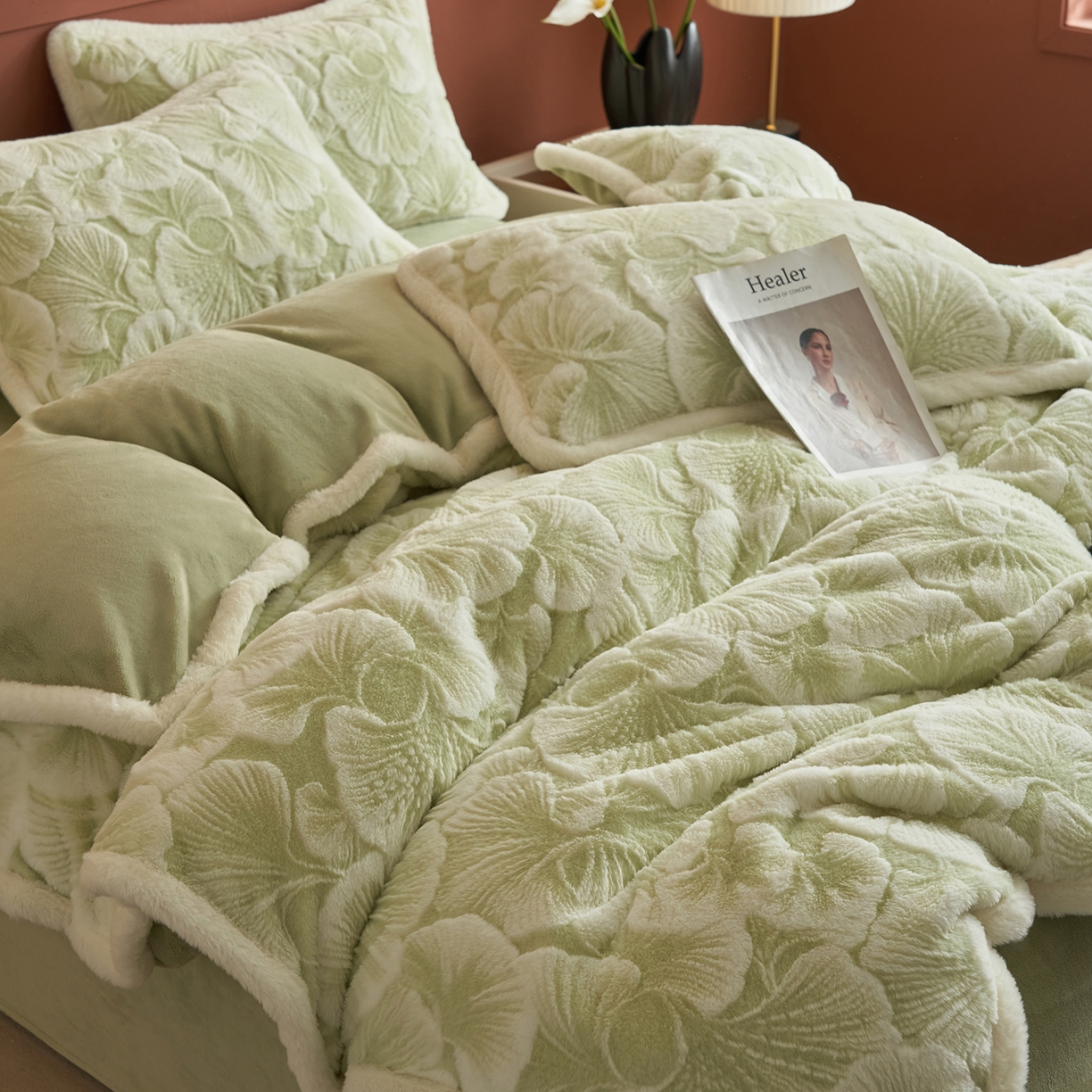 91家纺网 家纺一手货源 找家纺 晨曦家纺 2025新款高克重兔毛绒浪花四件套牛奶绒四件套兔毛边床品 约瑟芬