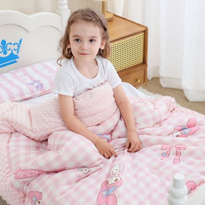 91家纺网 家纺一手货源 找家纺 鱼宝 2025新款三丽鸥针织棉豆豆被 粉格美乐蒂