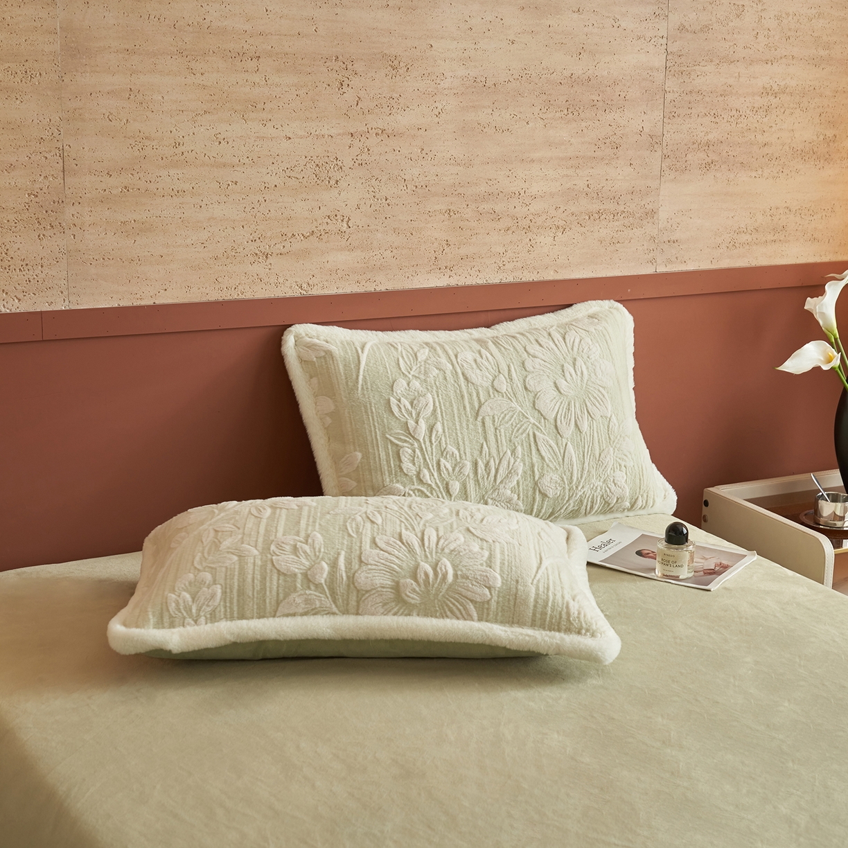 91家纺网 家纺一手货源 找家纺 晨曦家纺 2025新款高克重兔毛绒浪花四件套牛奶绒四件套兔毛边床品 泽米拉