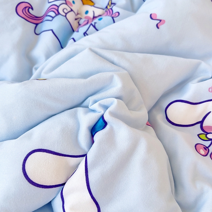 91家纺网 家纺一手货源 找家纺 鱼宝 2025新款三丽鸥针织棉豆豆被 水果玉桂狗