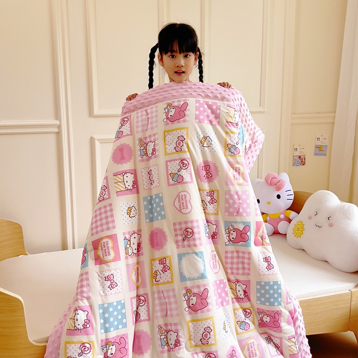 91家纺网 家纺一手货源 找家纺 鱼宝 2025新款三丽鸥针织棉豆豆被 Kitty甜品屋