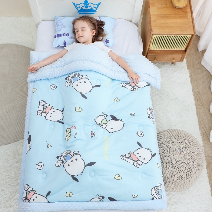 91家纺网 家纺一手货源 找家纺 鱼宝 2025新款三丽鸥针织棉豆豆被 调皮帕恰狗